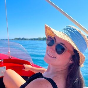 Meet your Posher, Brooke